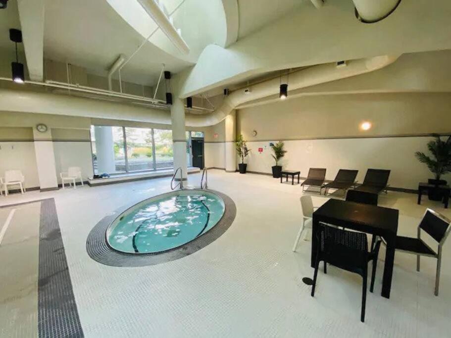 Water View Condo In Downtown Ванкувер Экстерьер фото
