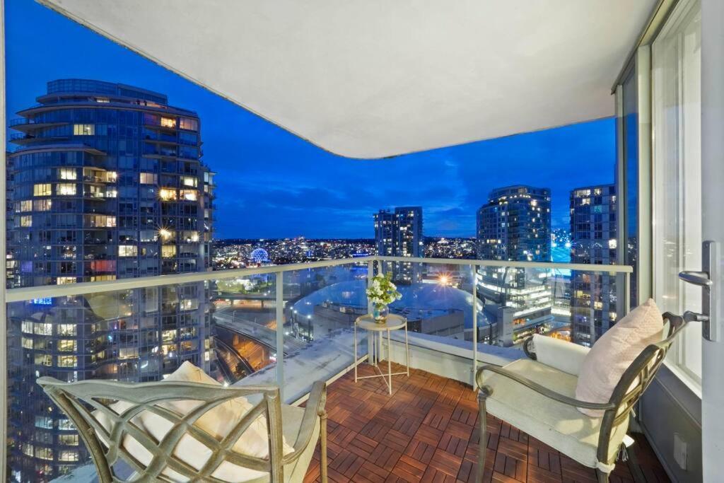 Water View Condo In Downtown Ванкувер Экстерьер фото